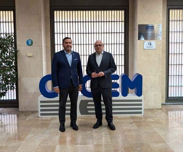 Miguel López Abad y Pedro Martínez, en una imagen previa a la reunión mantenida